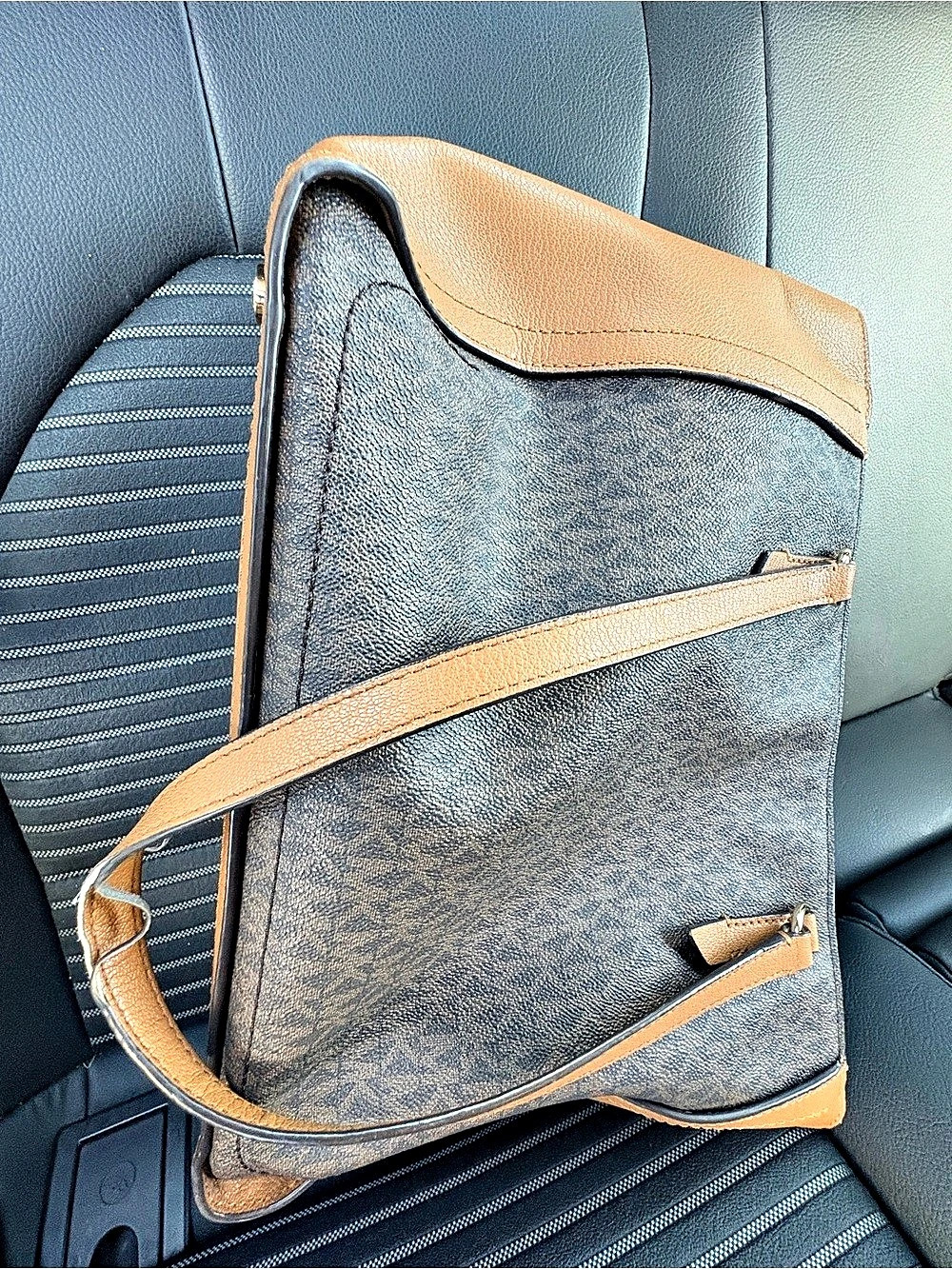 Michael Kors Jet Set Travel Large Signature Logo Tote Bag Brown Shoulder